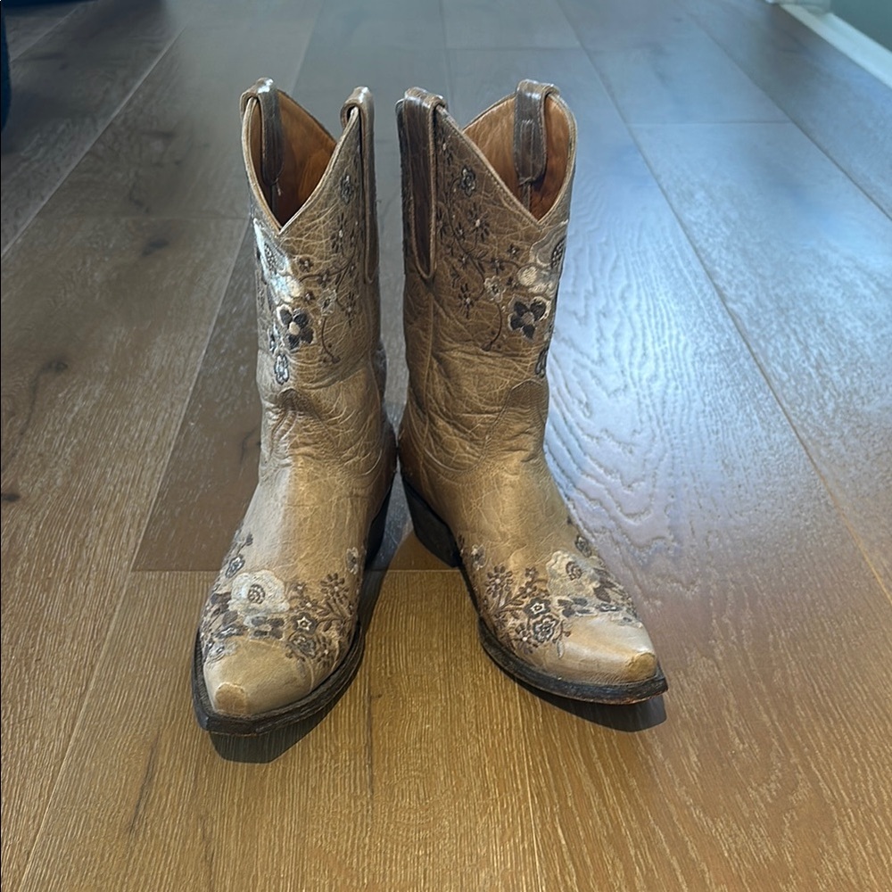Old Gringo Floral Embroidered Cowboy Boots